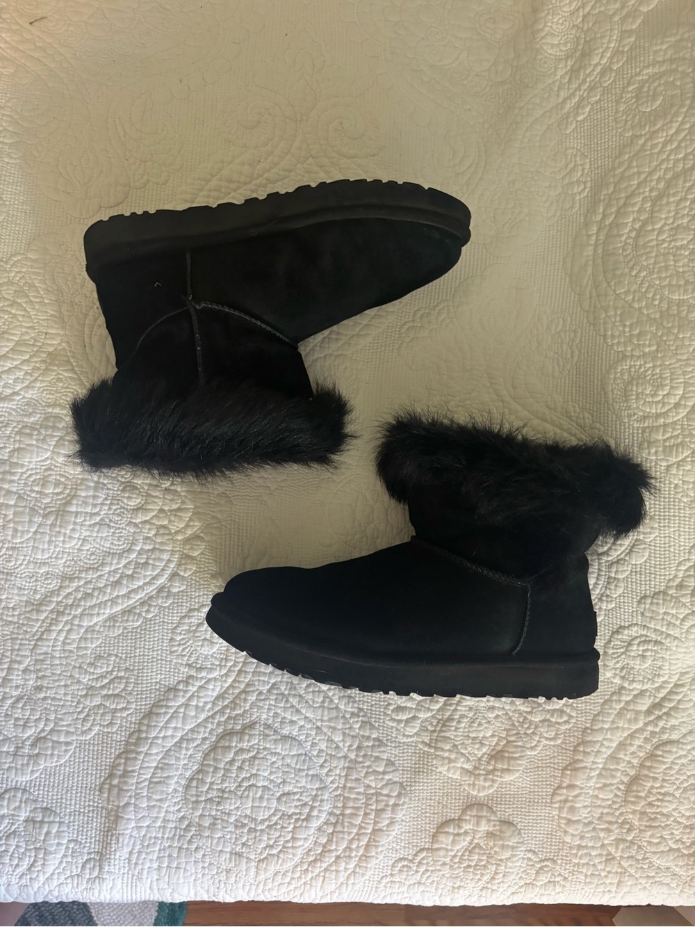 Women's Accessory Subcategory Identification - Picture 4 of 5